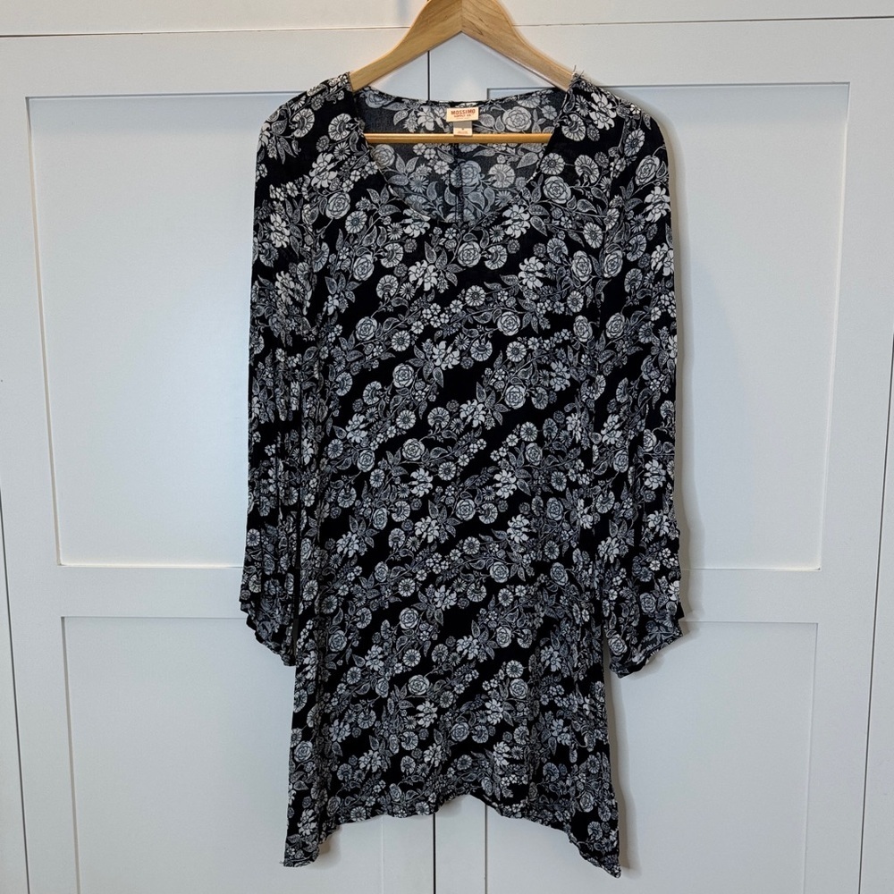 Mossimo Supply Co. Black and White Floral Midi Dress